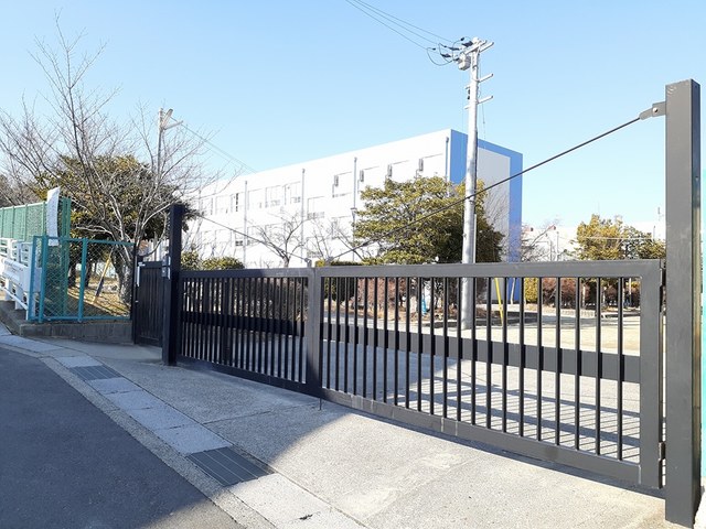 ハピネス中ノ島 名古屋市立大高小学校まで1420m