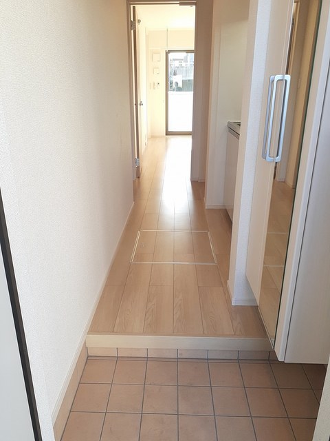 カーサ井の森 玄関