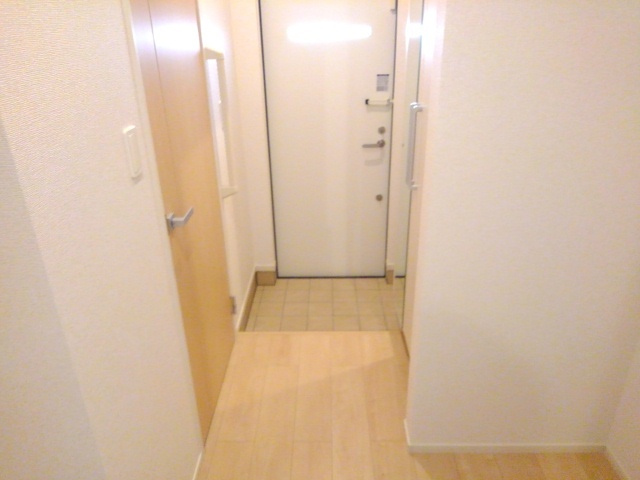 シャンブル（ｃｈａｍｂｒｅ） 玄関