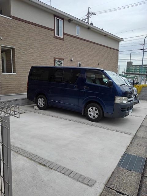 メゾン　ド　コワン 駐車場