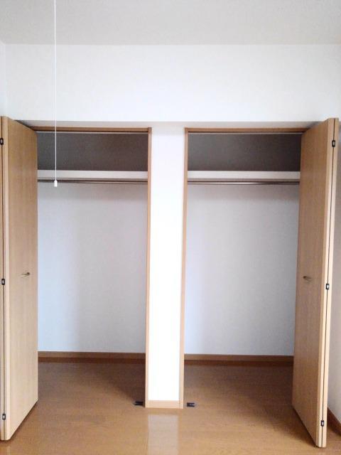 クラウザン徳川 収納