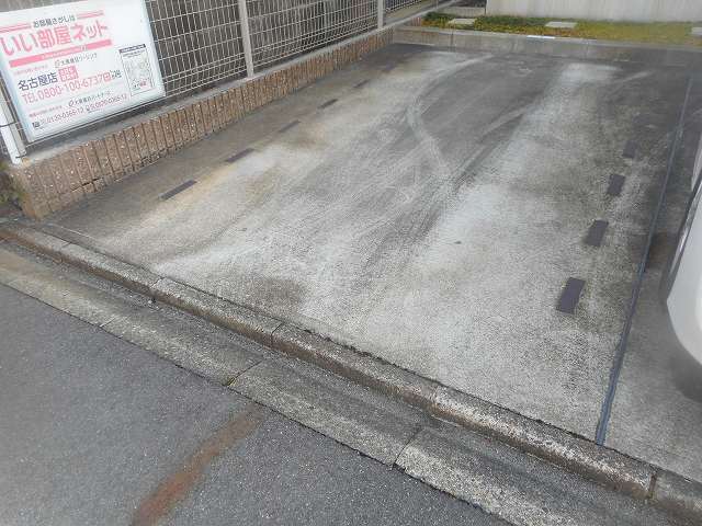 プラシード　Ⅰ 駐車場