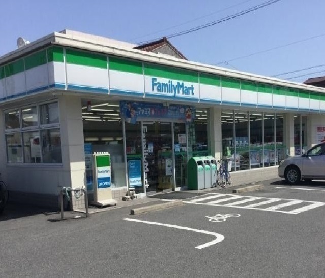 エレガンシア　アンジュ ファミリーマートまで150m