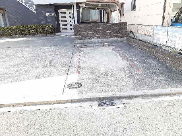 アバンツァート 駐車場