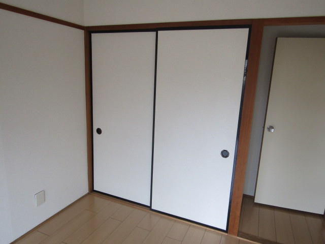 ドミールオガワ 収納