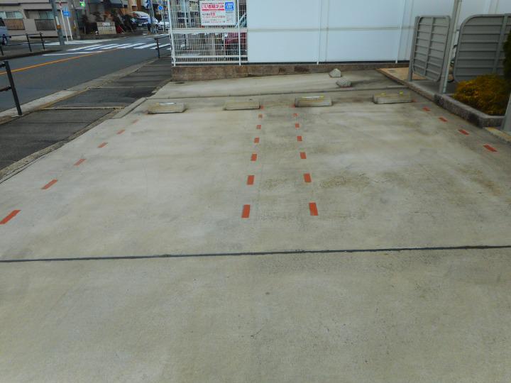 ウイング　レーテ 駐車場