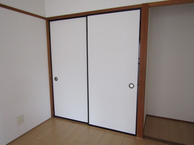 ドミールオガワ 収納