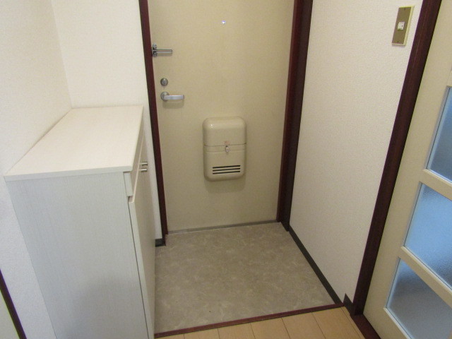 ドミールオガワ 玄関