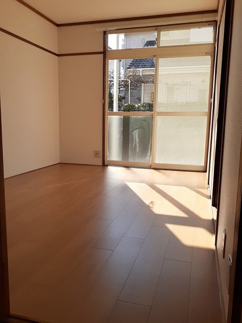 ジャルダン　三七 リビング