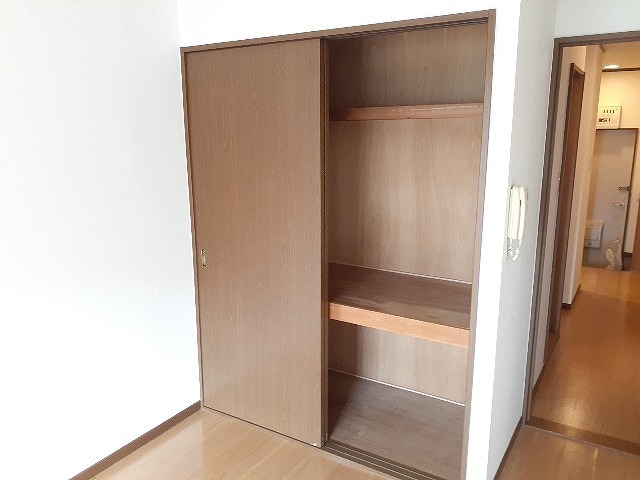 メゾン花池 収納