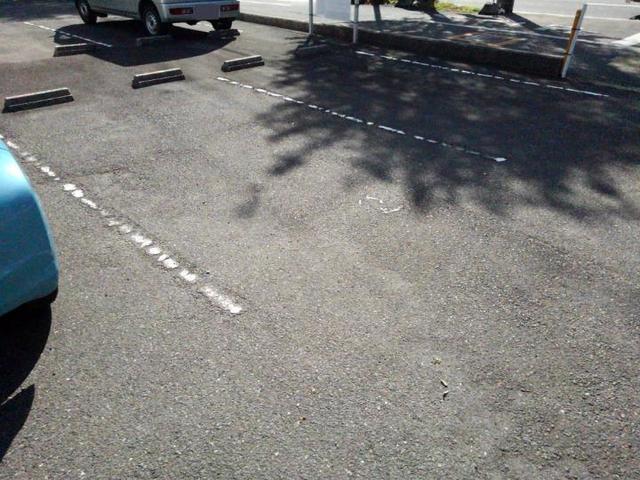 サニーコート月島 駐車場