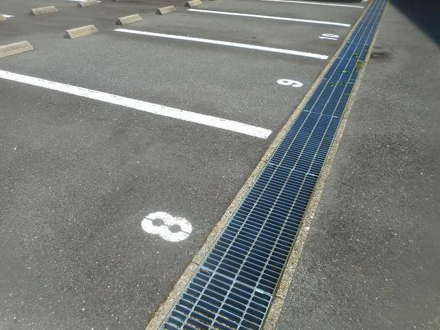 サニーコート月島 駐車場