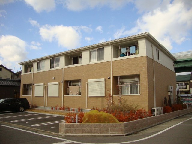 グレイシス堀越 外観写真（昼）