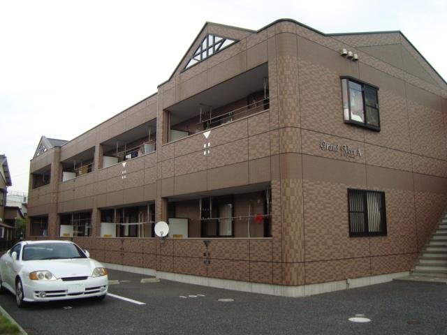 グランベールＡ 外観写真（昼）