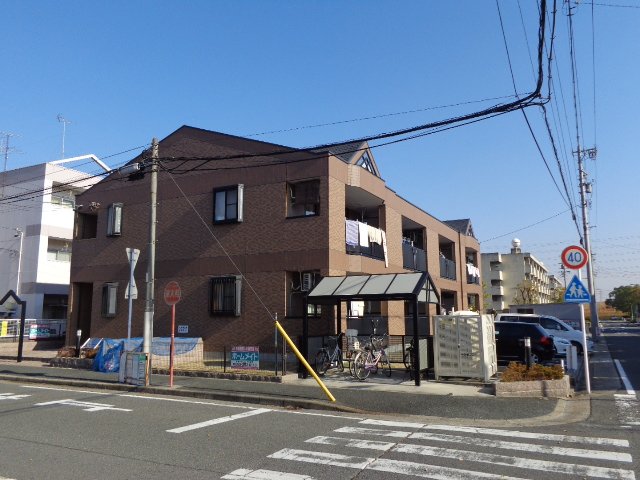 コンフォース西前田 外観写真（昼）
