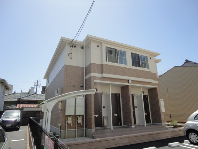 クレシア神野 外観写真（昼）