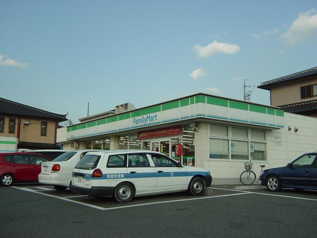 サンチェリオＡ ファミリーマート武路町店まで272ｍ