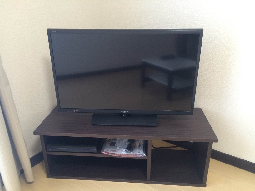 レオネクストエスポワール シックに白と茶色の色使いでおしゃれなお部屋♪