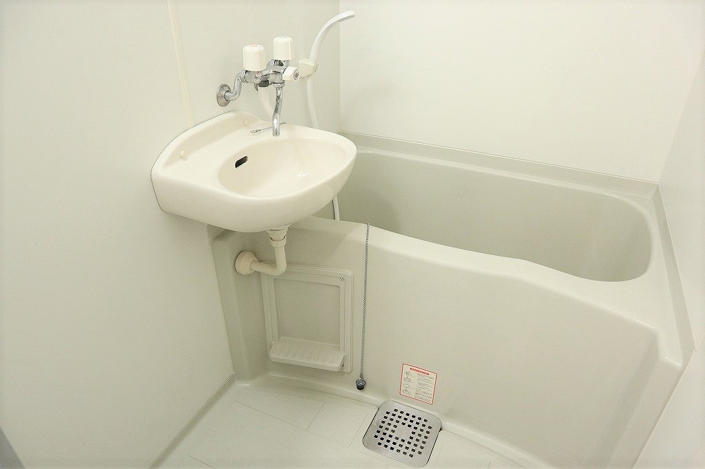 レオパレスカトレア 風呂画像