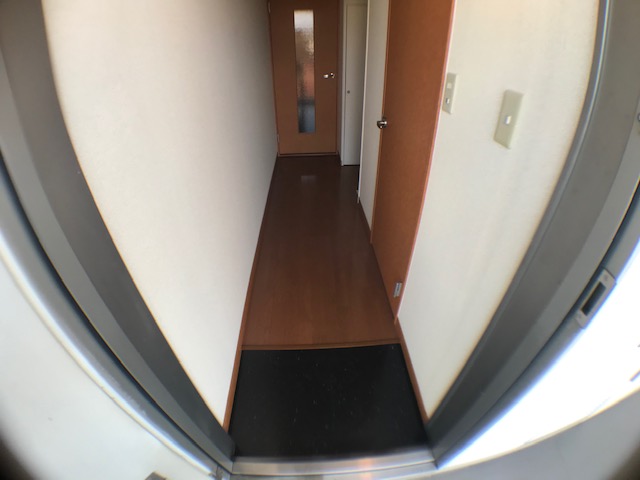 レオパレス上小田井ＷＥＳＴ 玄関