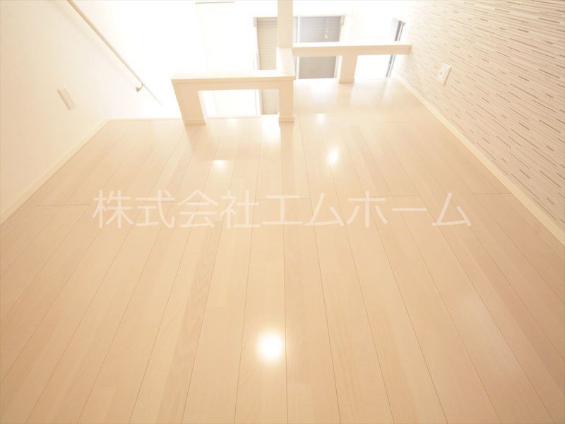 ハーモニーテラス中根町 上段ロフト5帖（収納でも部屋でも使えます）同型写真