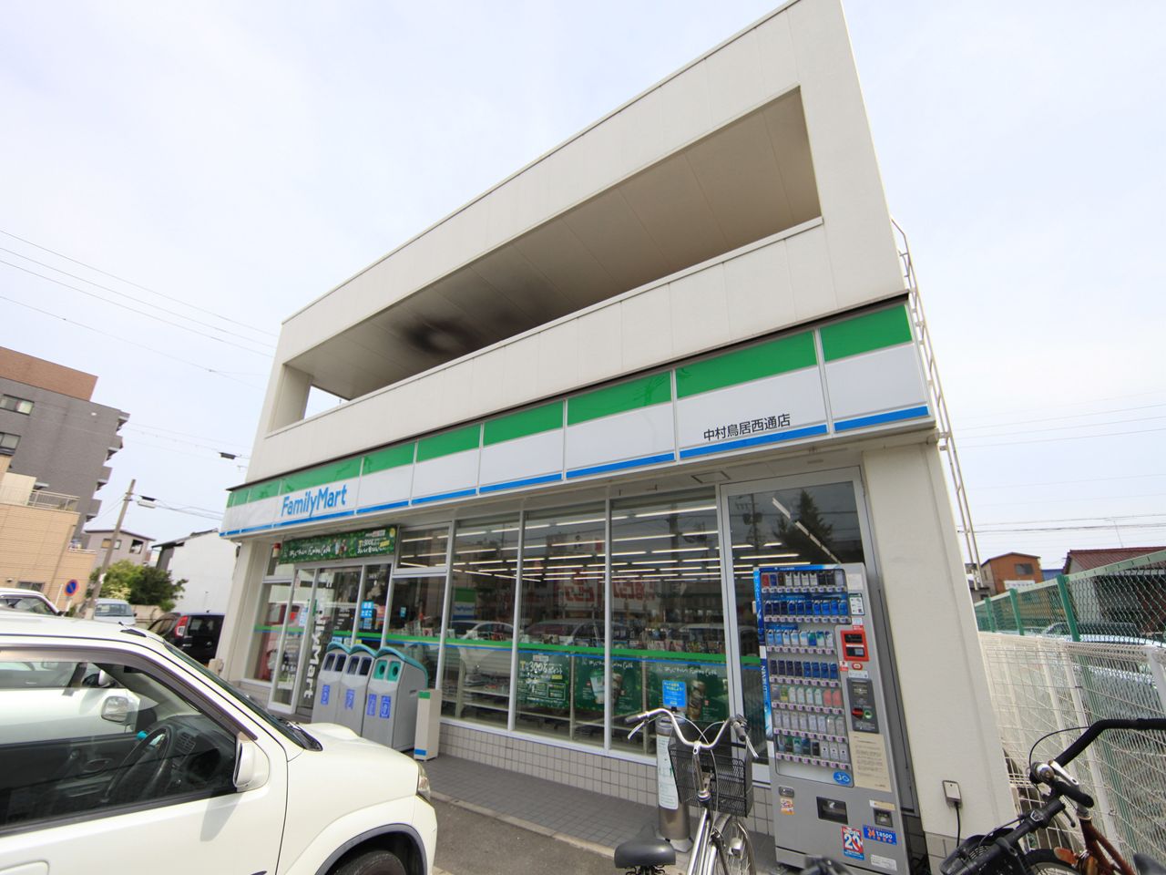 ＹｏｕｒＧｒａｃｅ中村公園 ファミリーマート 中村鳥居西通店