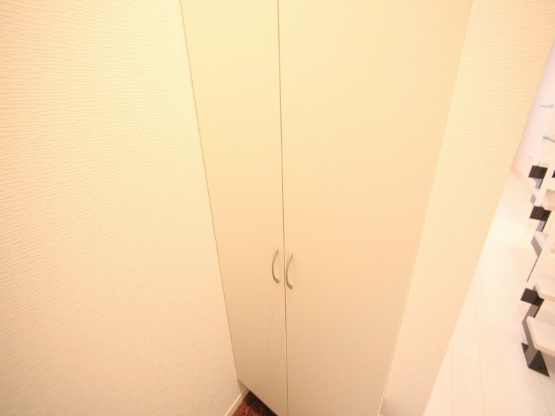 Ｌｕｇａｒ　ｂｏｎｉｔｏ（ルガルボニート） 玄関　シューズボックス付（収納充実してます）