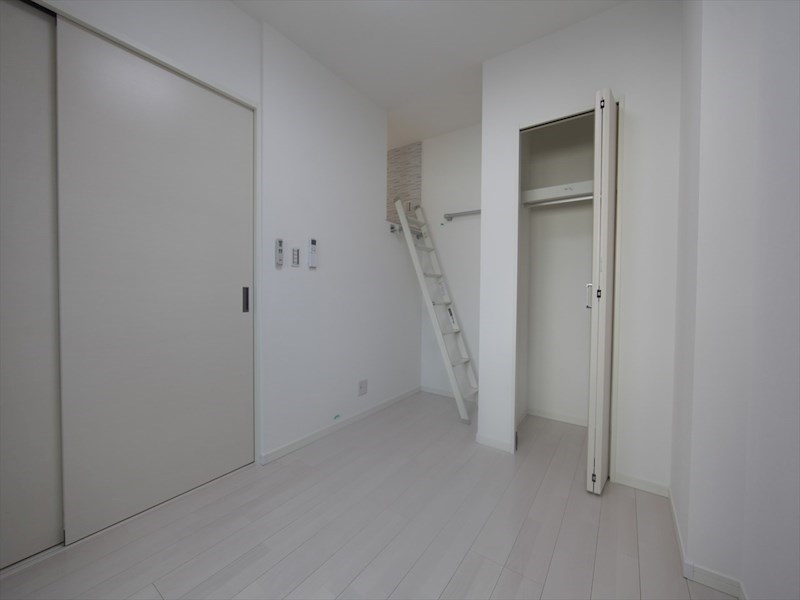 ＬｅＣｉｅｌ大秋町（リシェル大秋町） 洋室4.7帖　クローゼット付（収納充実してます）