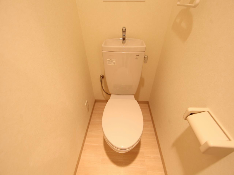 シェリールエヴァン トイレ　温水洗浄暖房便座取り付け可