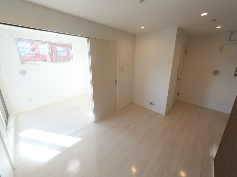 ＣｌａｉｒＰｌａｇｅ ＬＤＫ8.6帖　洋室3.7帖とつなげても仕切っても使えます