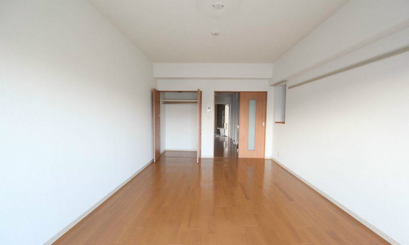 エトワール烏森 洋室9.2帖　クローゼット付き