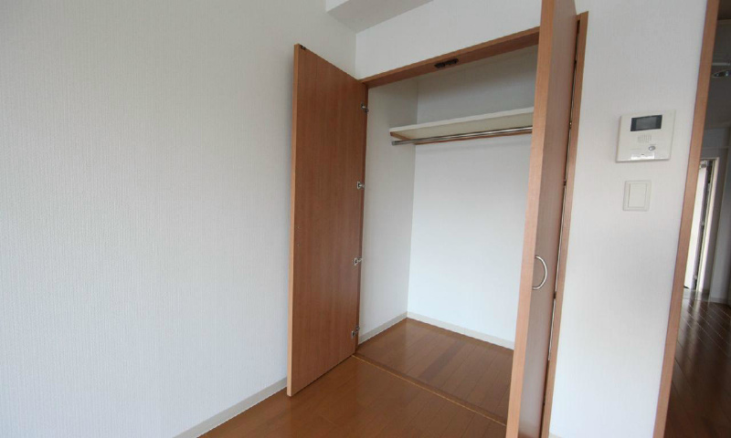 エトワール烏森 クローゼット　収納充実してます
