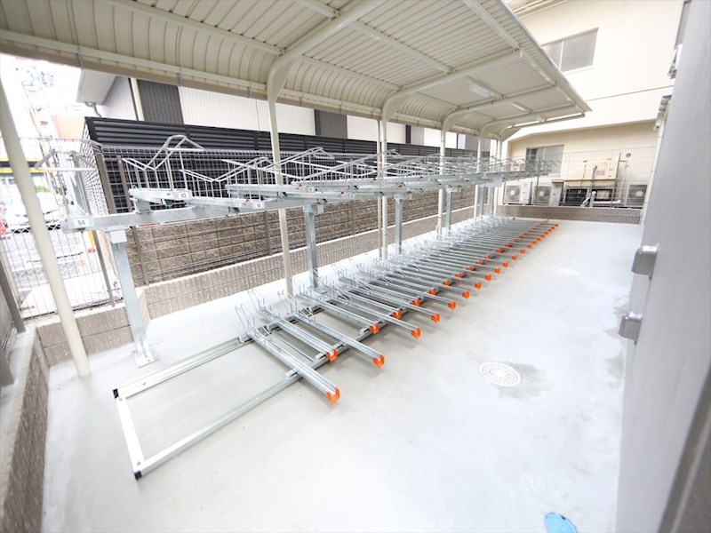 エスリード上前津エアスタ 屋根付き駐輪場