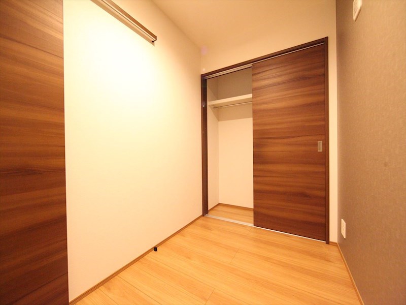 Ｇｒａｎｄｔｉｃ　Ｒｅｓｉｄｅｎｃｅ堀田 洋室3.1帖　クローゼット付（収納充実してます）