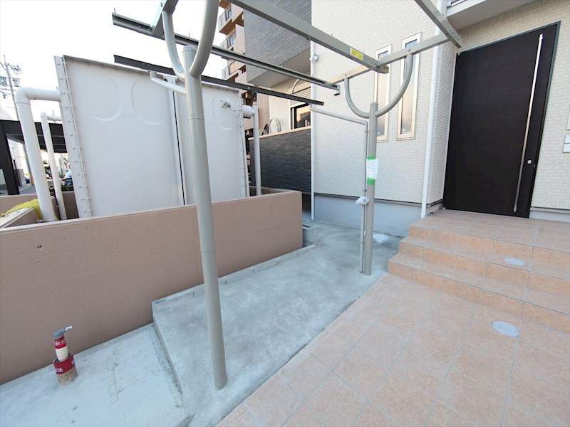 Ｇｒａｎｄｔｉｃ　Ｒｅｓｉｄｅｎｃｅ堀田 屋根付き駐輪場
