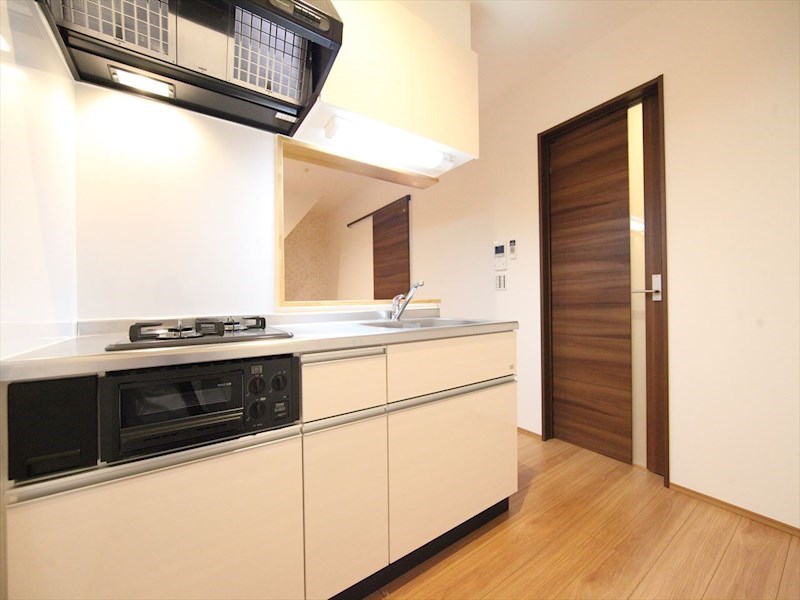 Ｇｒａｎｄｔｉｃ　Ｒｅｓｉｄｅｎｃｅ堀田 システムキッチン（ガス2口コンログリル付）カウンターキッチン