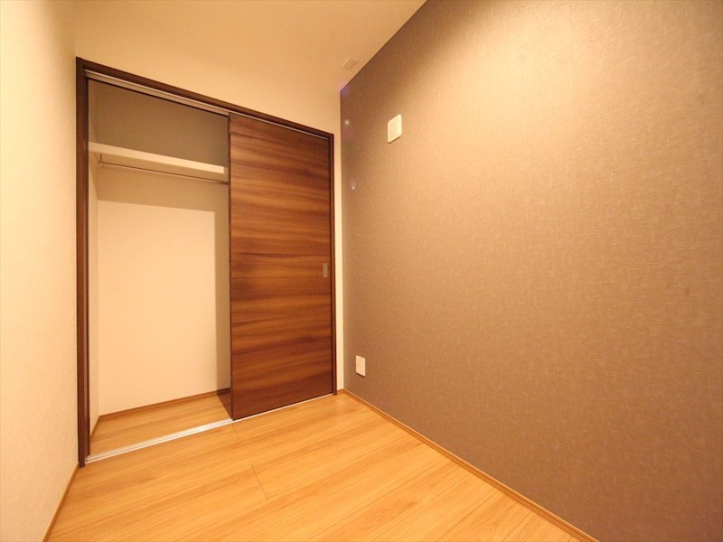 Ｇｒａｎｄｔｉｃ　Ｒｅｓｉｄｅｎｃｅ堀田 洋室3.1帖　クローゼット付（収納充実してます）
