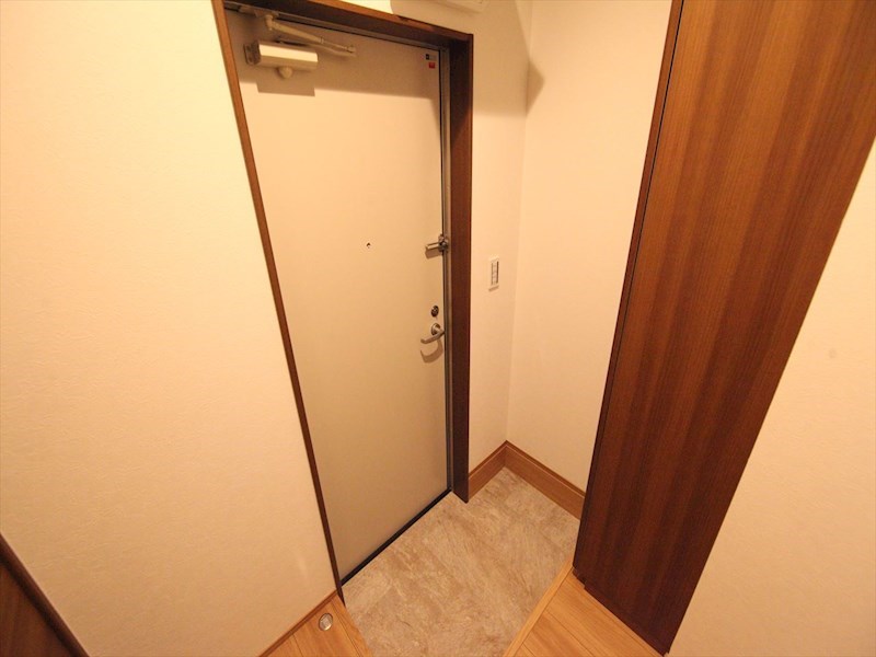 Ｇｒａｎｄｔｉｃ　Ｒｅｓｉｄｅｎｃｅ堀田 玄関　シューズボックス付（収納充実してます）
