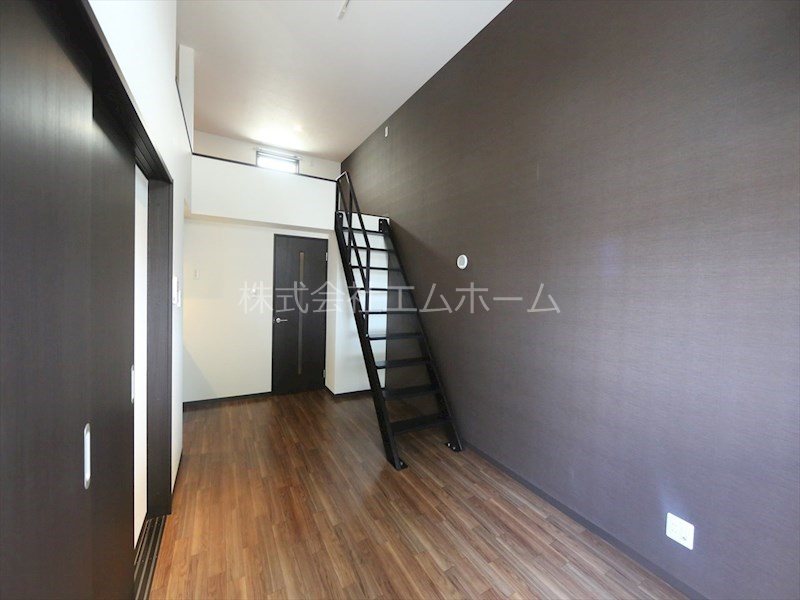 Ｃｒｅｏ八田壱番館 ＬＤＫ11帖　洋室3.64帖　上段ロフト9.15帖　同型写真