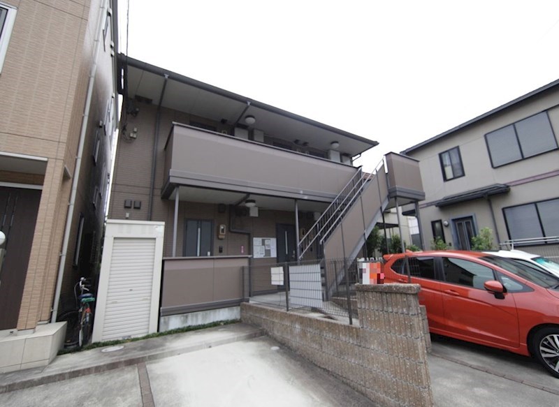 パインパーク白金 外観　敷地内平面駐車場