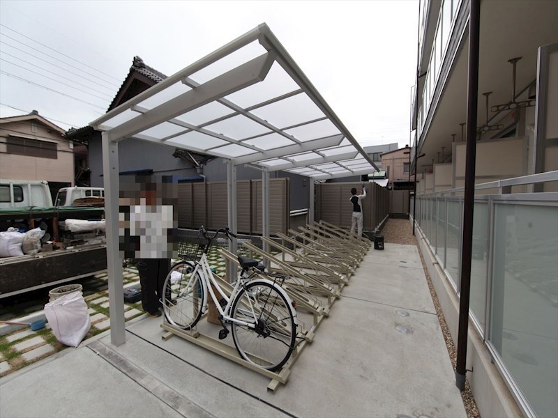 リブリ・平安通 屋根付き駐輪場