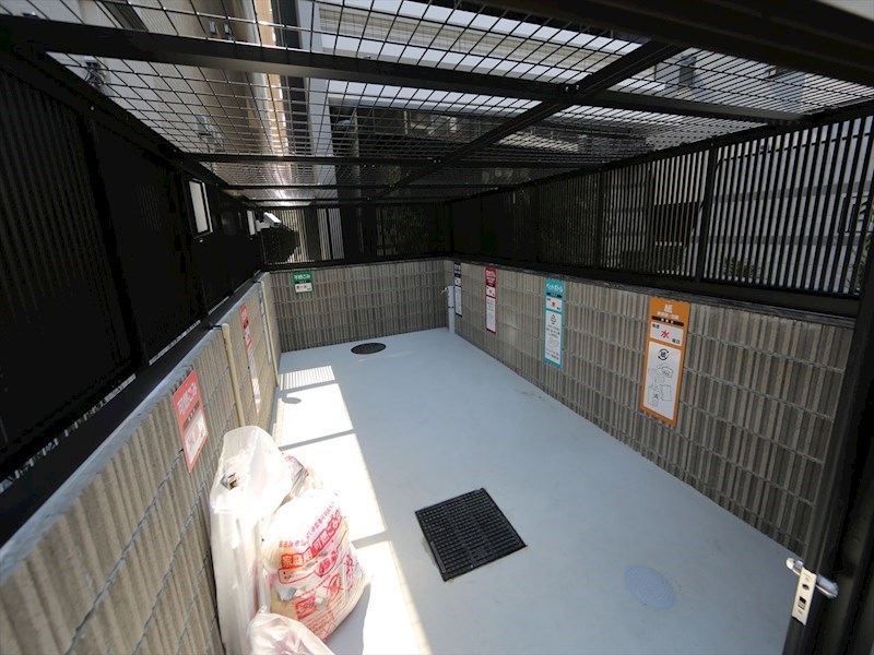 エステムコート名古屋鶴舞シエル 敷地内ゴミ捨て場