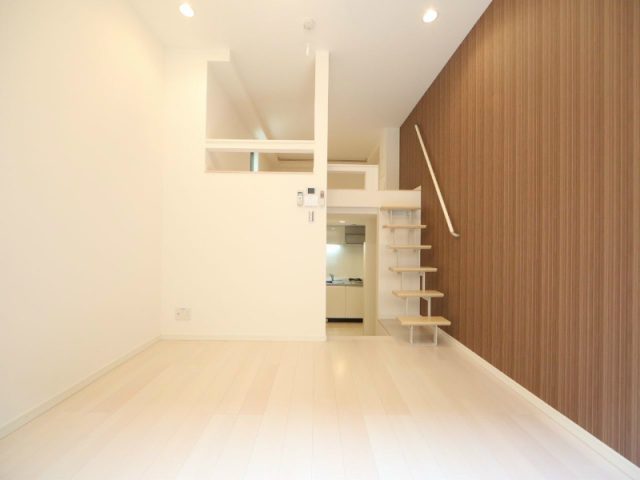 ボヌール桜本町 ロフトに階段で上がれます(階段式ロフト) 愛知県名古屋市南区菊住2丁目15-22