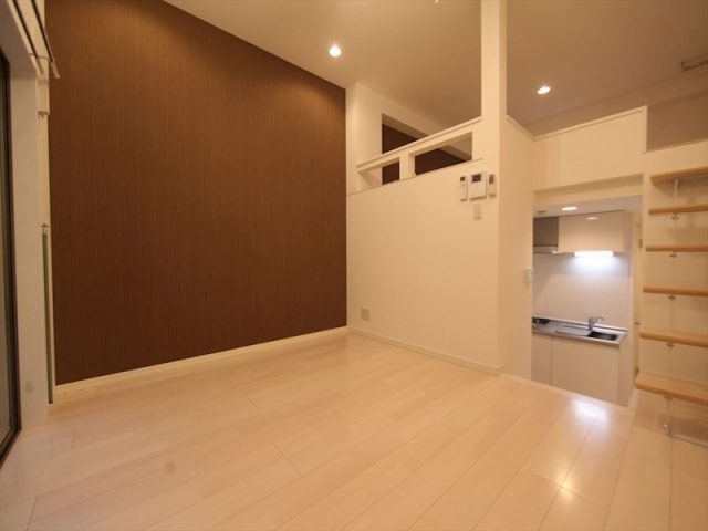 グランビル上小田井 ロフトに階段で上がれます(階段式ロフト) 愛知県名古屋市西区市場木町376