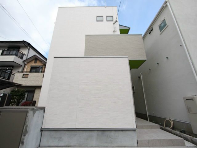 イーストクレッセント 愛知県名古屋市中村区草薙町3丁目74