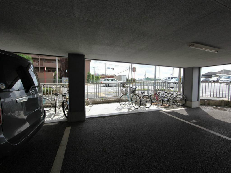 センチュリーパーク新川一番館 駐車場　駐輪場完備　空きはご確認下さい