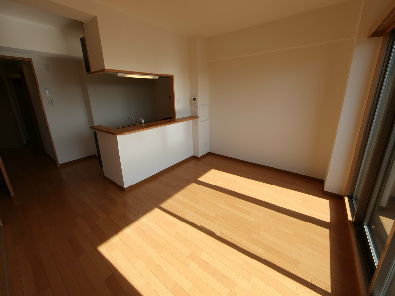 ＭＯＲＡＬＩＡ金山（モラリエ金山） ＬＤＫ11.3帖　洋室6.8帖とつなげても仕切っても使えます