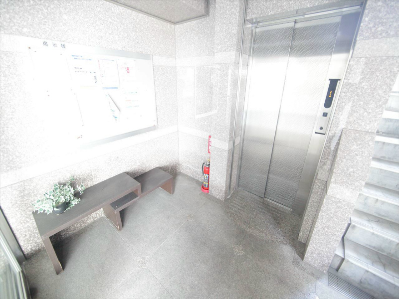 ソシア内山 エントランス　オートロック付　エレベーター付