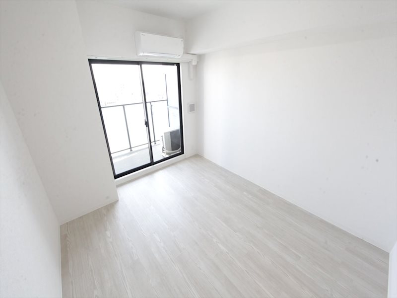 S-RESIDENCE池下駅前 洋室7.3帖　エアコン完備　バルコニーに面しています