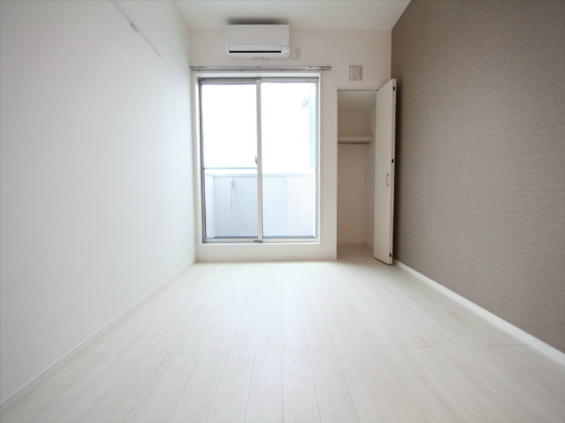 Ｖｅｒｄｅ新守西（ヴェルデ新守西） 洋室6.2帖　ロフト6.6帖（収納にも寝室にも使えます）